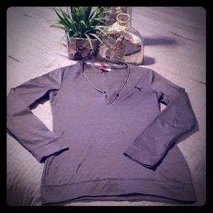 Puma top